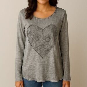 Women's Distressed BOHO Floral Heart Top One Size Gray Sunflower Grunge Italy